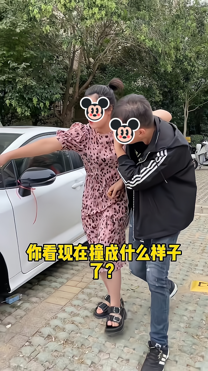 丈夫把新车借给朋友被撞坏,回来被妻子揪耳朵:让你朋友去修