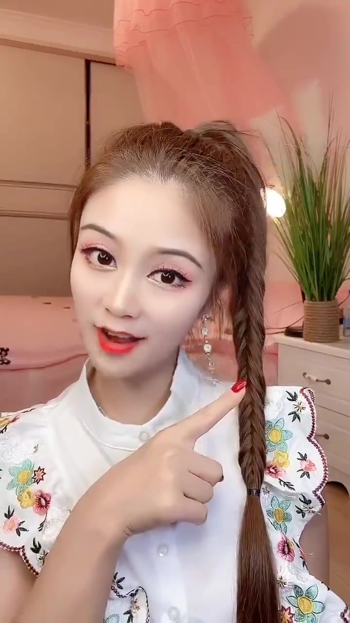 高马尾麻花辫,简单好看