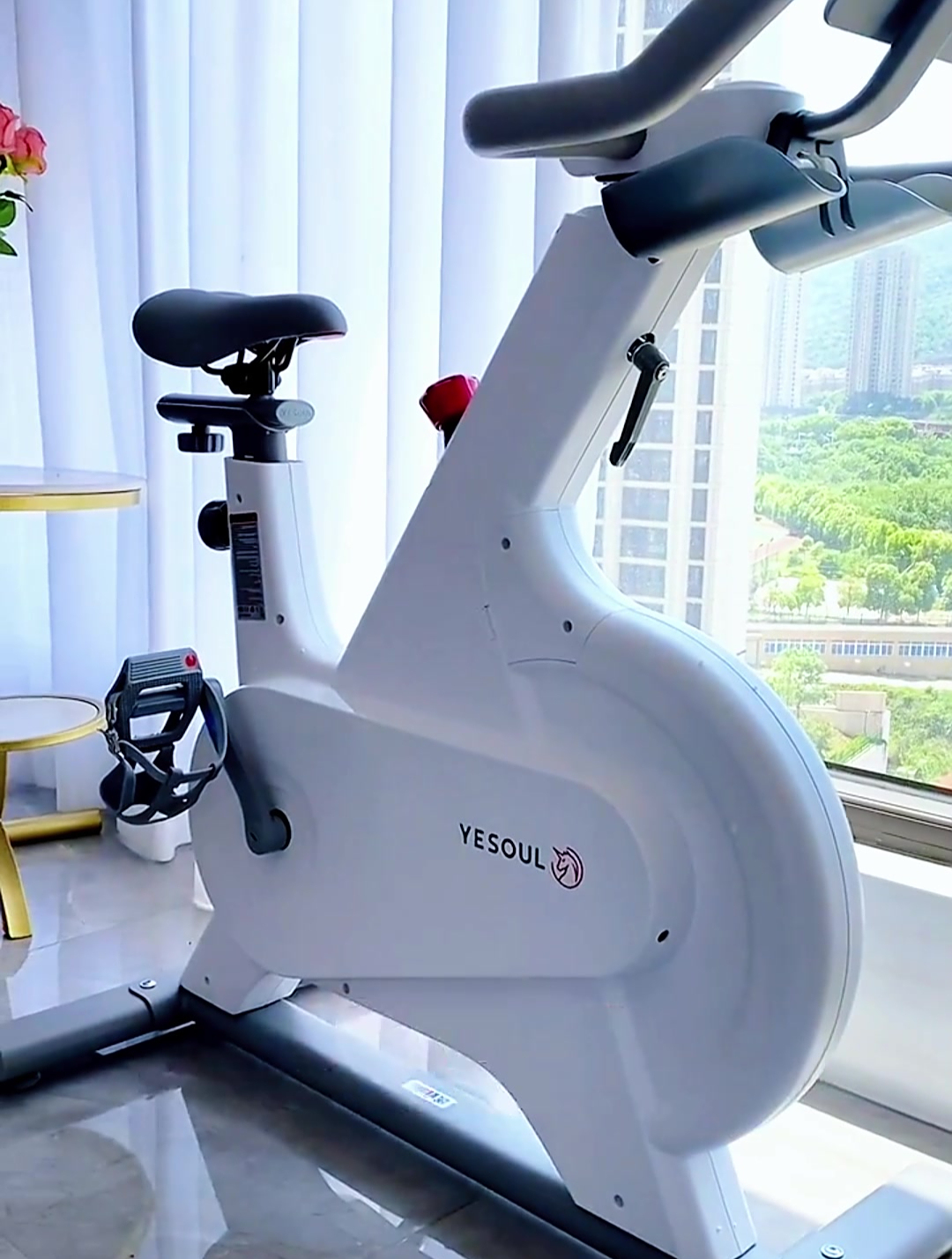 有这台自发电的动感单车,以后足不出户在家就可以锻炼了