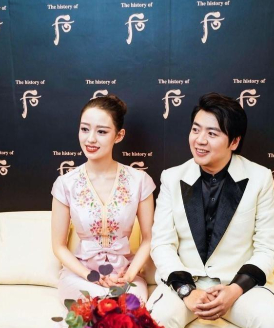 钢琴大师郎朗和吉娜捞金吃相难看结婚三年后真相才浮出水面