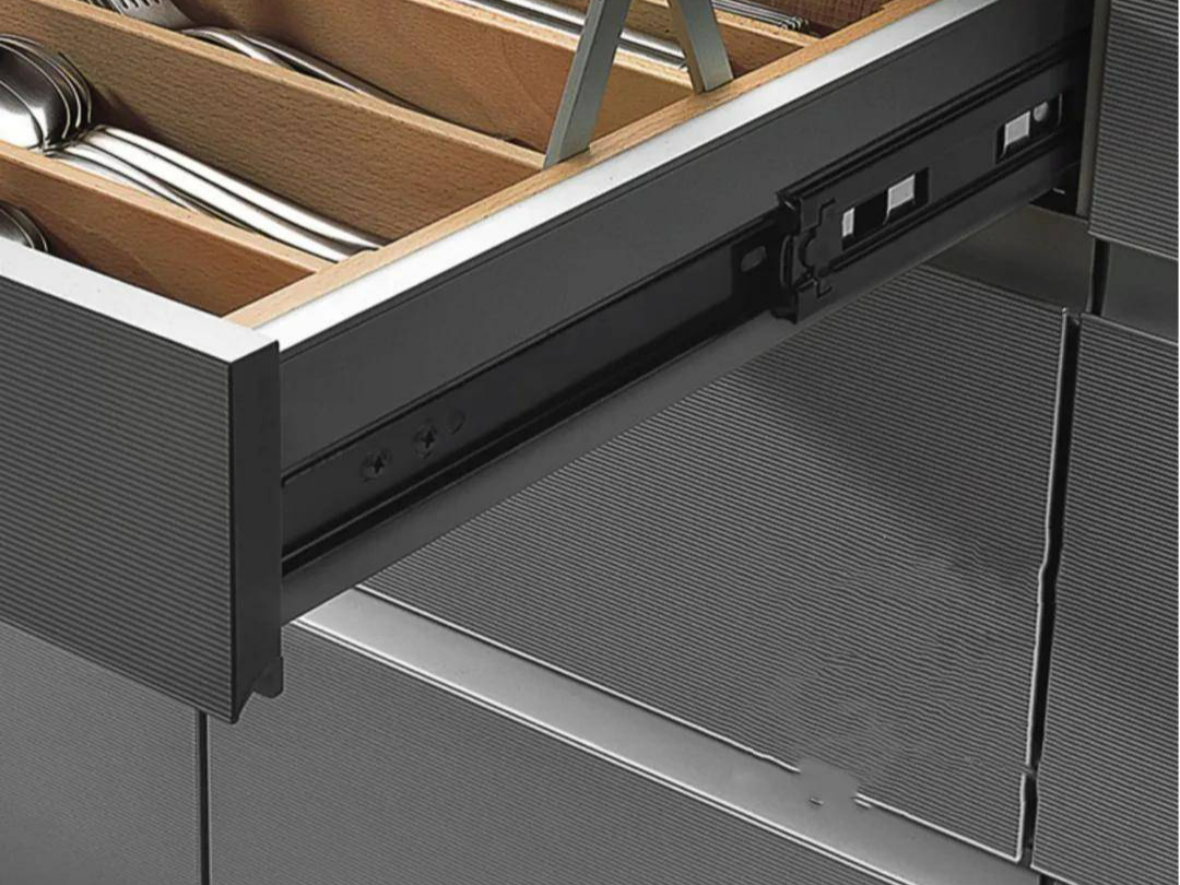 好衣柜离不开好五金,衣柜的五金配件如何选择?