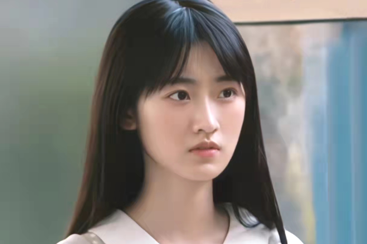 杨雨潼:撞脸景甜,演完扫黑风暴又演《相逢时节》,差点没认出来