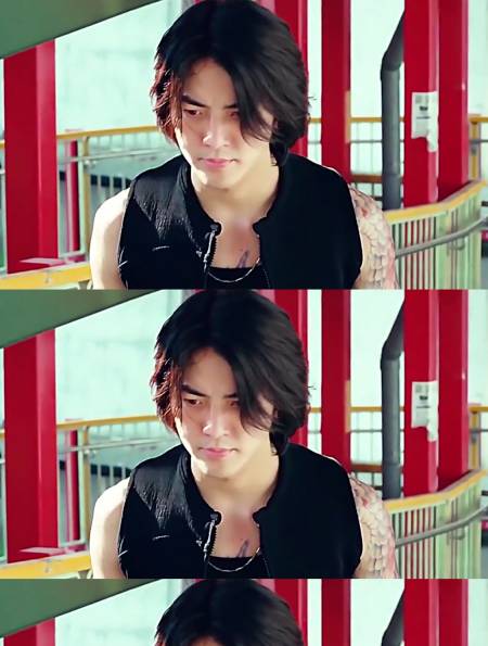 小结巴在生命最后一刻终于想起了陈浩南,每次看到这都会心碎!-度小视