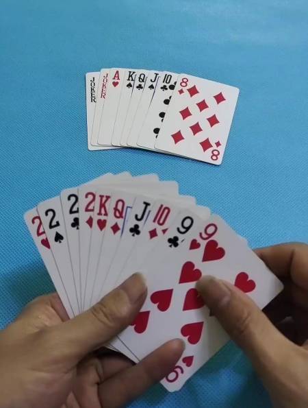 高难度斗地主残局:千万不能出小顺子,不然就输了!-度小视