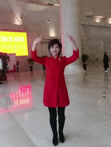 2022-10-298孙晓雪的生活日记558粉丝  关注女孩放学回家发现妈妈被害