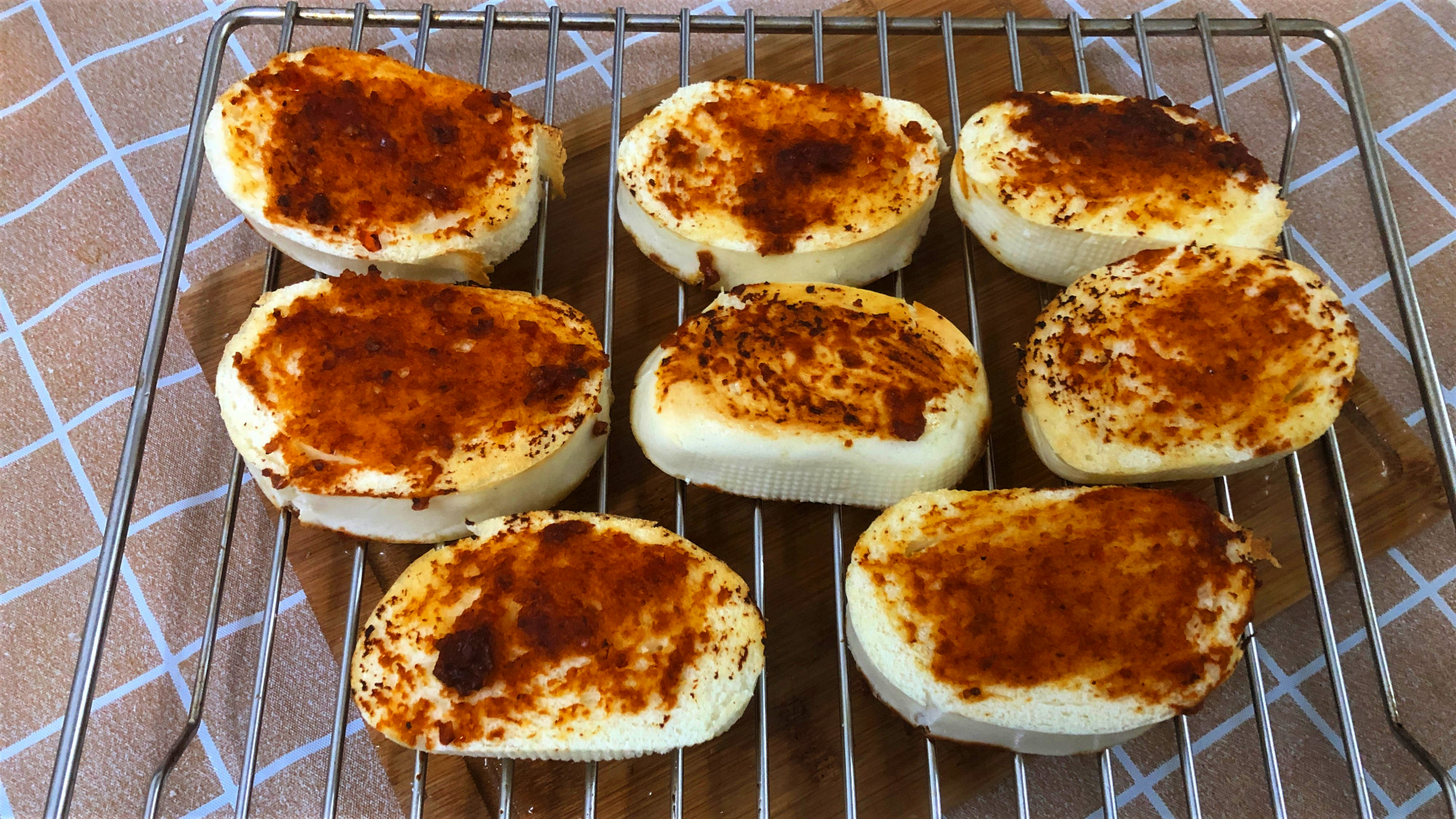 在家用烤箱做出好吃的烧烤-烤馒头片