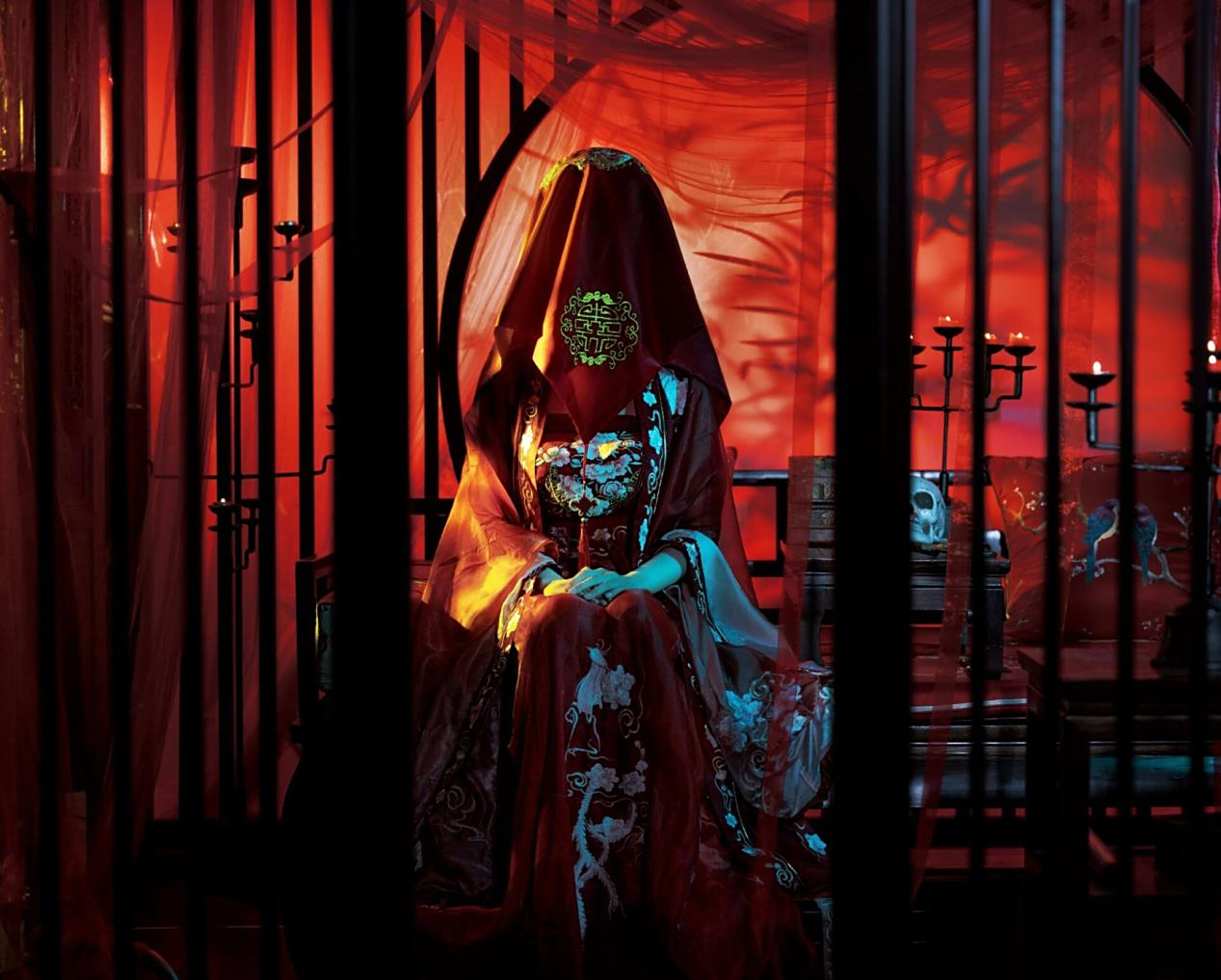 穿腻了仙气风汉服,不如试试"鬼新娘"汉服,端庄又高贵