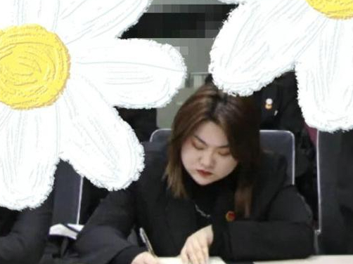 查寝"大姐大"张美玉已不在校,母亲称两天两天没吃饭,压力太大