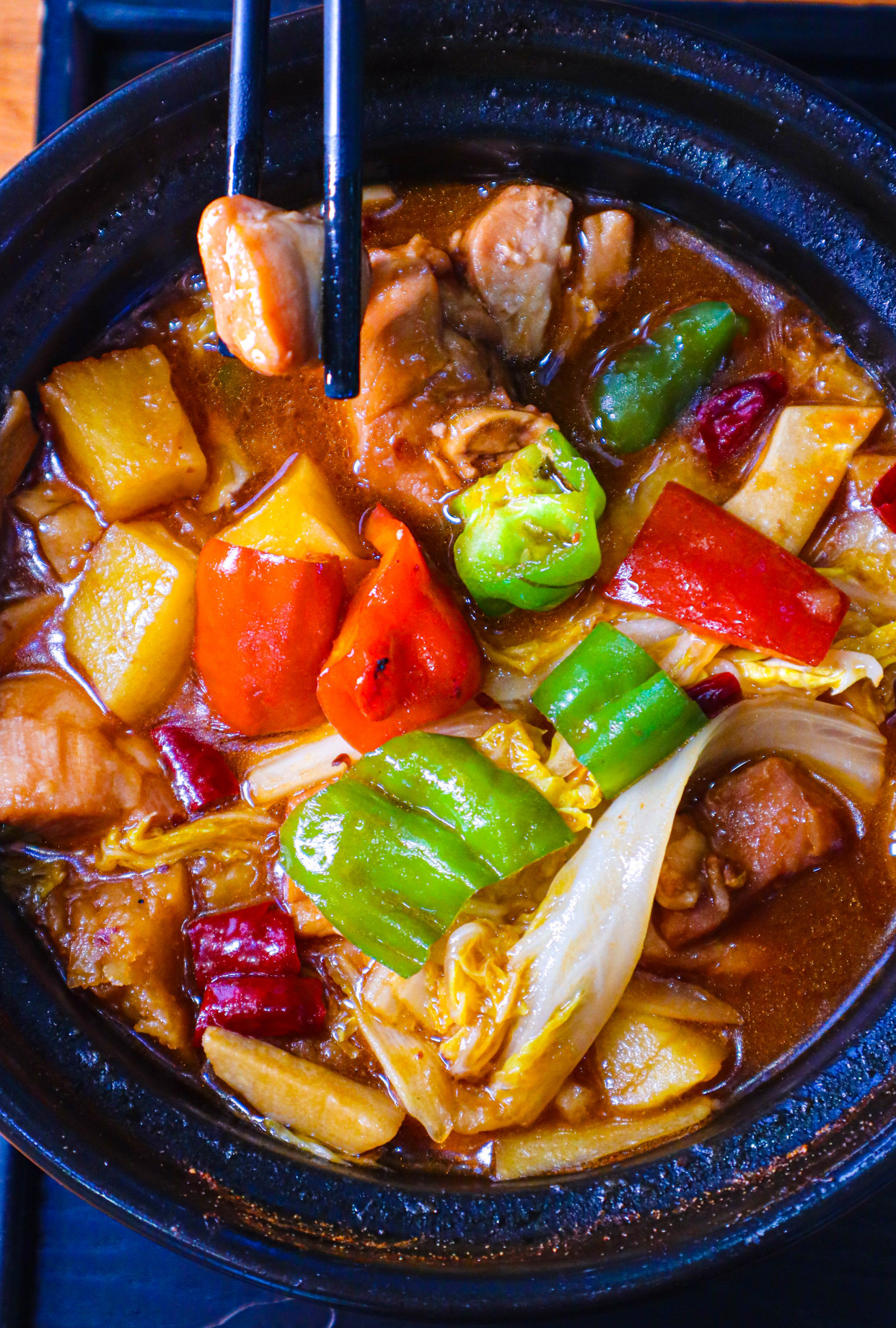 "红极一时"的黄焖鸡米饭还有热度吗?