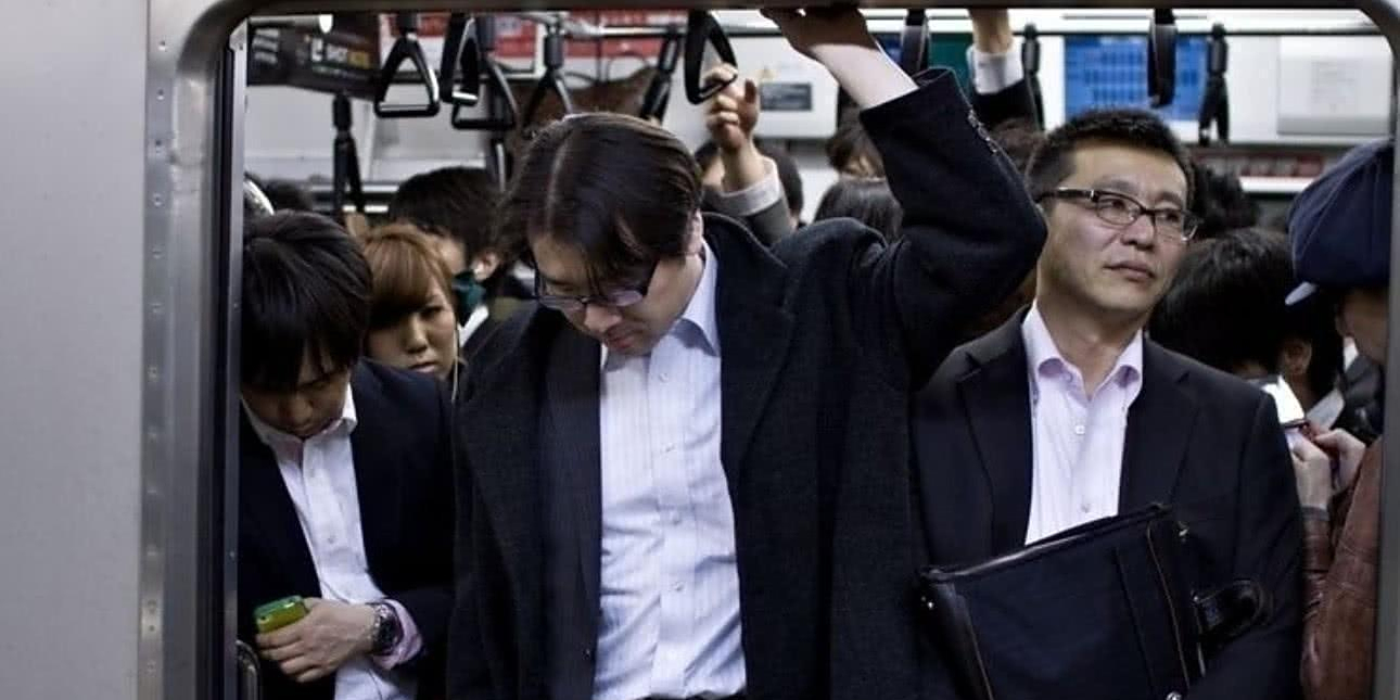 日本进入无性社会超过一半夫妻不过夜生活年轻人累到没有欲望