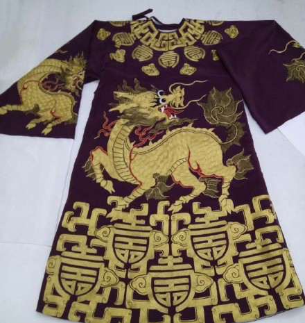 郭麒麟生日,郭德纲送的蟒袍是麒麟服,背后有深意?