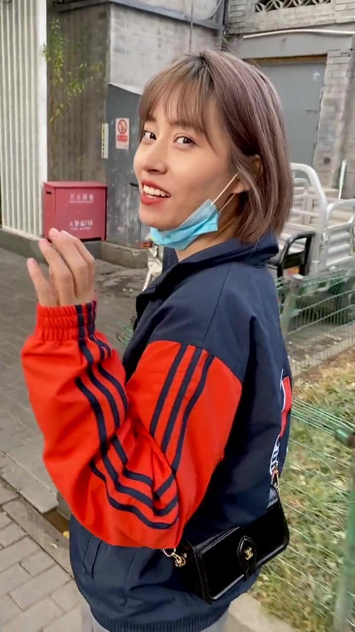 让鹿姐教你们如何正确吃烤鸭