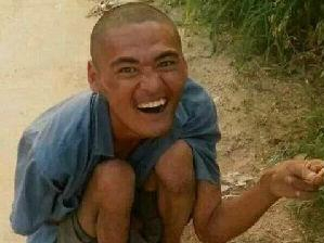 每个村里都有一两个傻子,老人说他们是"守村人",原因是什么?