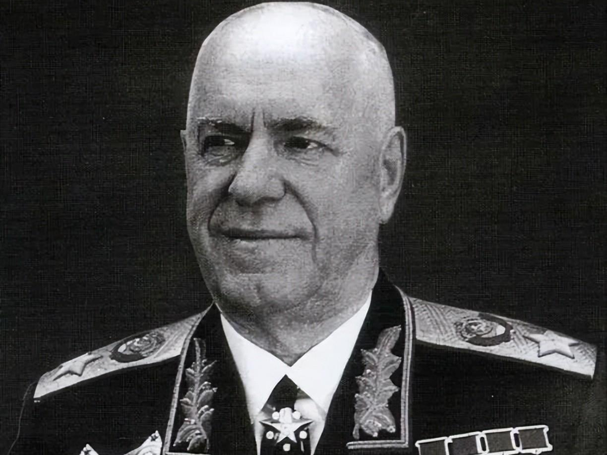 苏军政委躲在大部队身后,手握巨大权力?事实是怎样的?