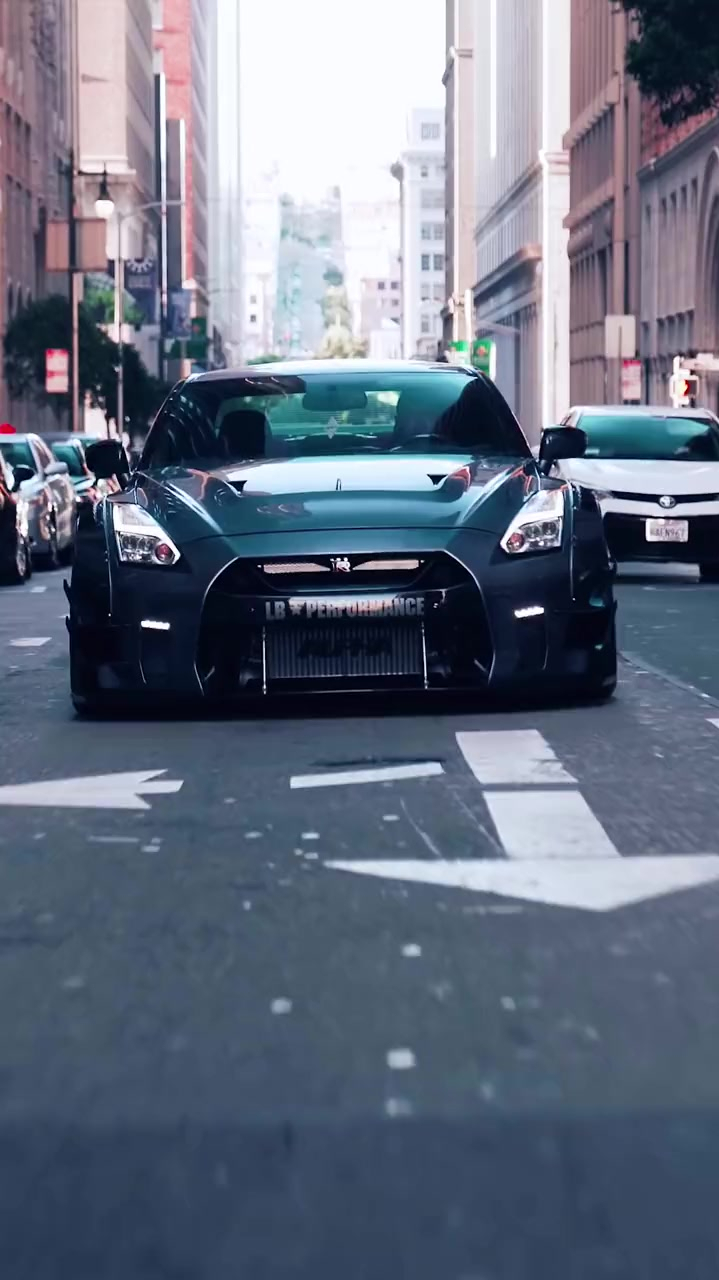 战神gtr这就是女生眼中的破尼桑会喷火的东瀛战神你爱了吗