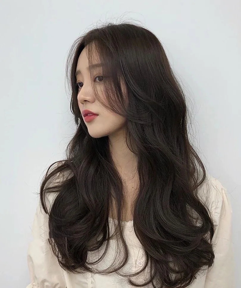 脸大女生适合什么发型?