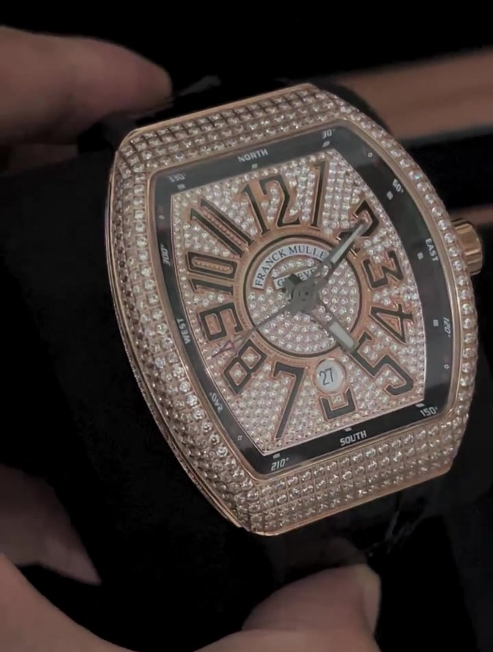 酒桶型高颜值腕表,法兰克穆勒v45满天星游艇