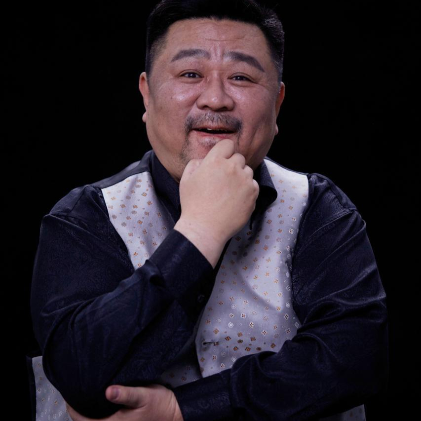 "胖星"梁冠华:这辈子做得最正确的决定,就是娶才貌双绝的唐烨