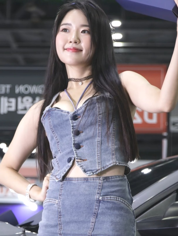 韩国车模洪智恩,精彩视频第19弹,气质佳身材好,你心动了吗