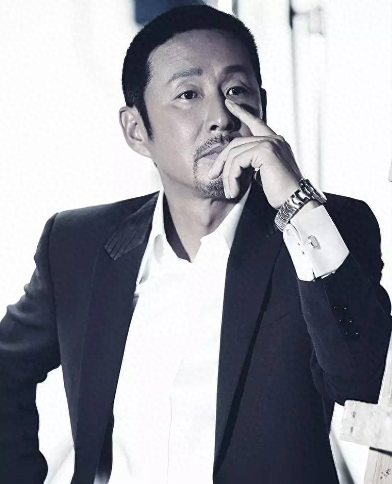 怒怼冯小刚批判小鲜肉饰演过帝王之后的陈道明尽显霸道形象