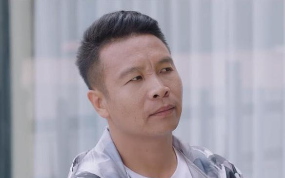 二龙湖浩哥助力单衣男孩,在评论区回应网友,网友:浩哥真厉害