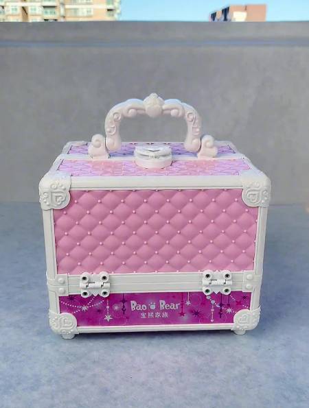 小姨送的儿童化妆箱也太好玩了,今晚就提着它去小闺蜜-度小视