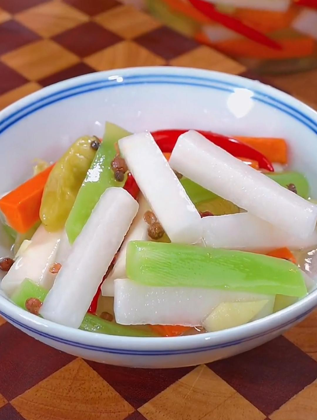 泡椒萝卜,酸辣脆爽,开胃又解腻