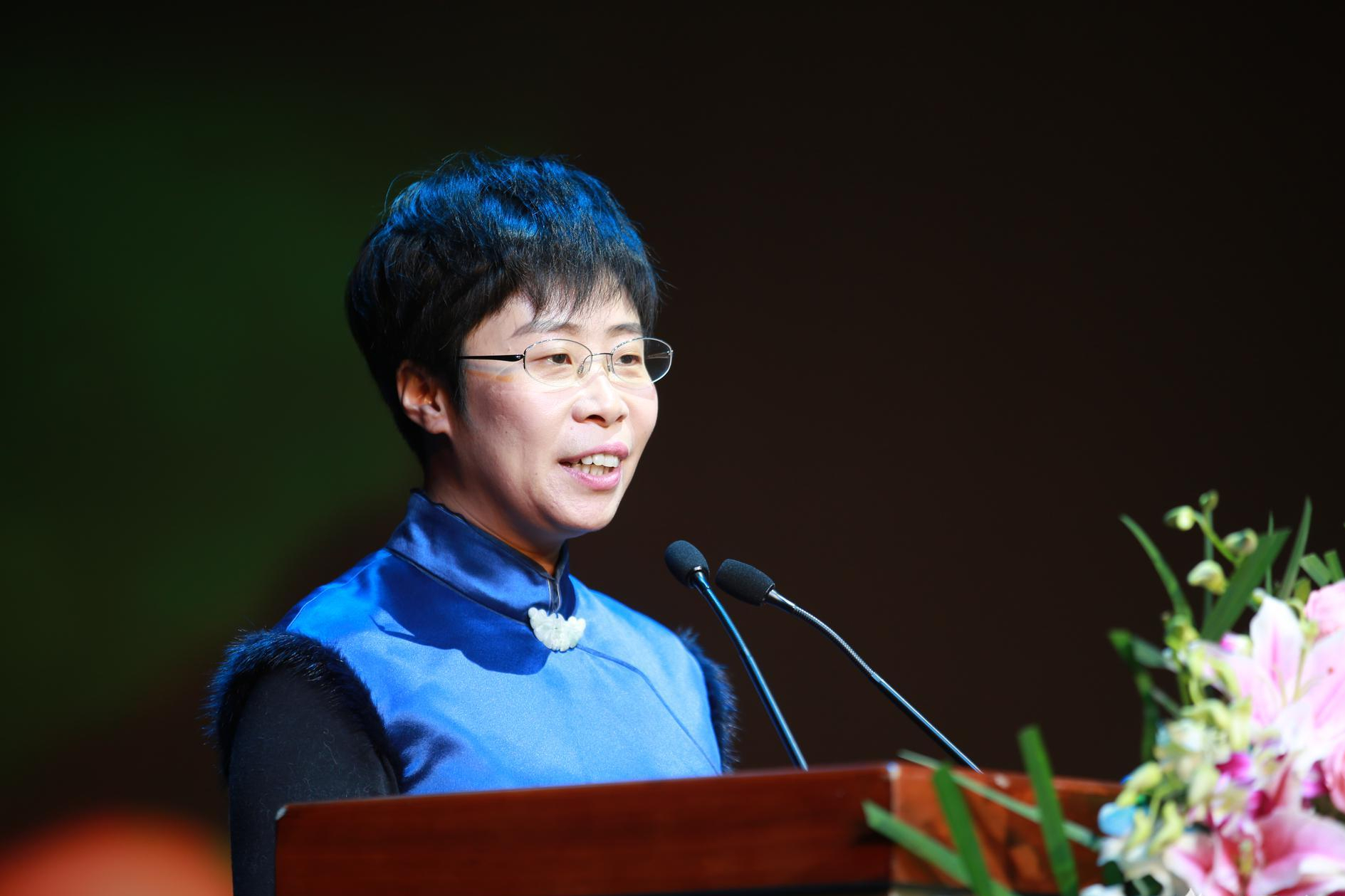 于丹和蒙曼到底谁才是真正的国学大师?