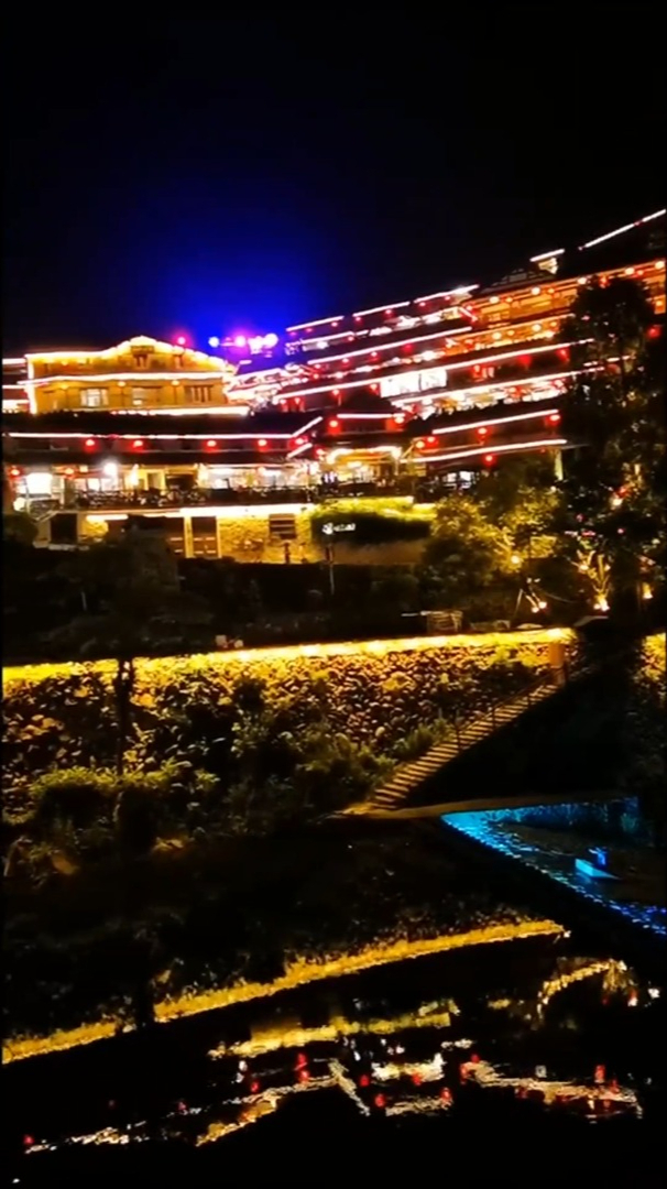 花开半夏竹林美岭上人家一幅画定格美好你喜欢吗