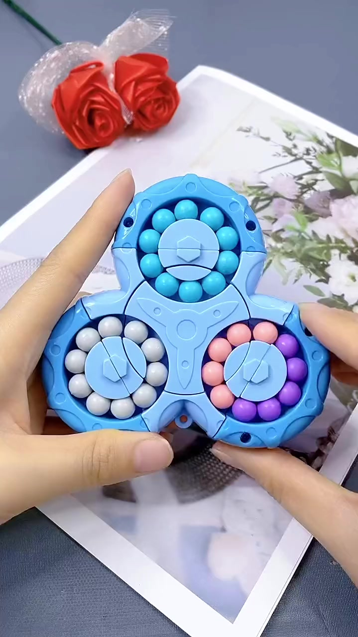 益智玩具六面旋转魔豆魔方,锻炼孩子的逻辑思维能力和专注力-度小视