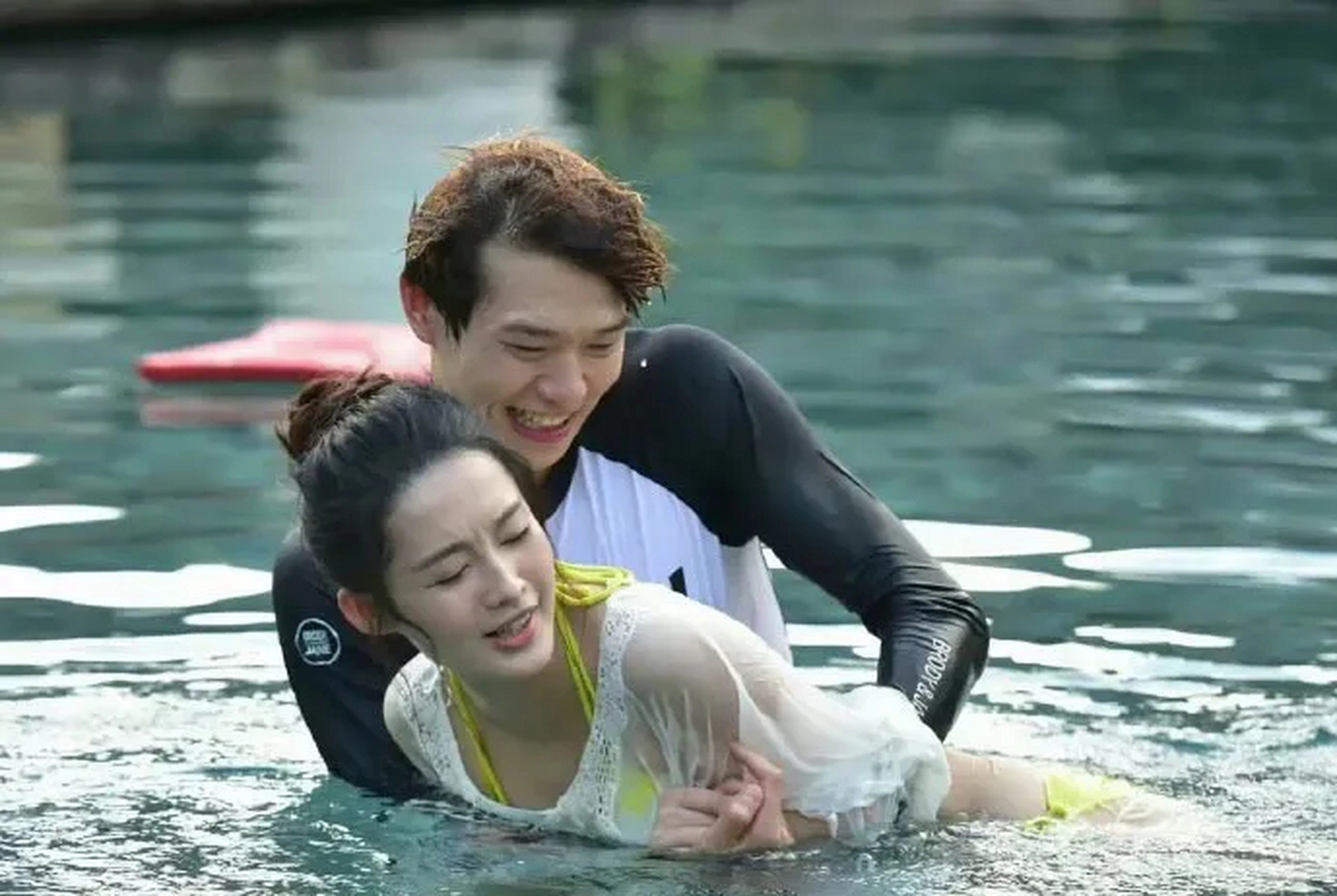 魏大勋,李沁曾经参加恋爱综艺节目.