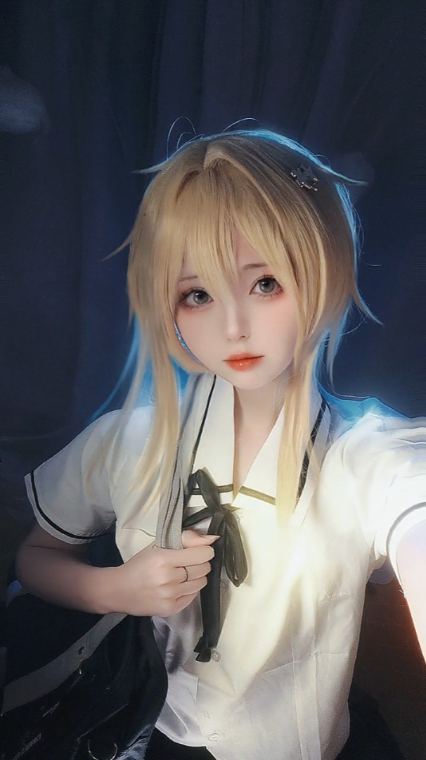 原神cos荧,一键变深渊荧