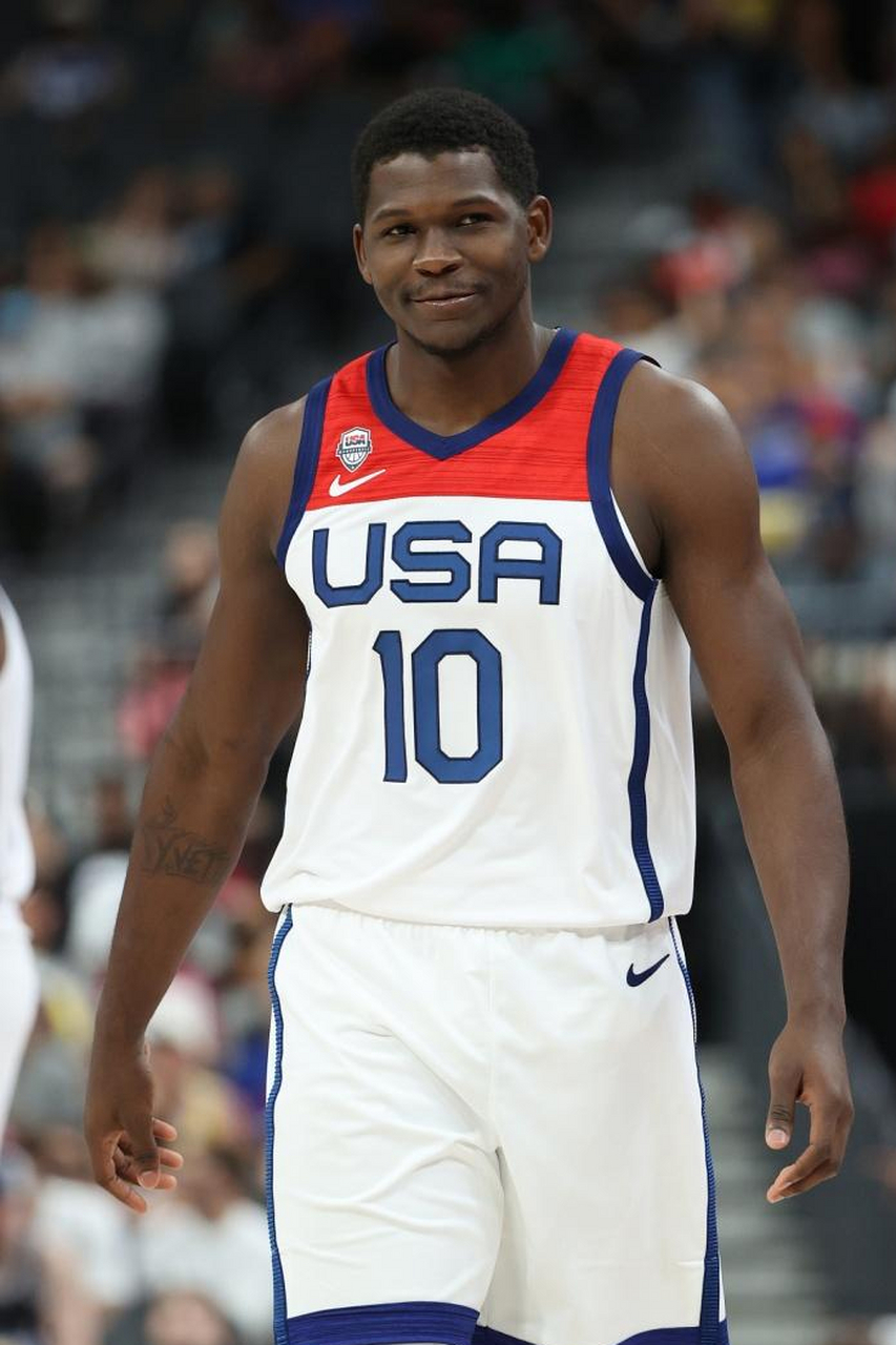 最强球员 他相当于科比&你不能让科比替补 近日,前nba球员阿里纳斯在