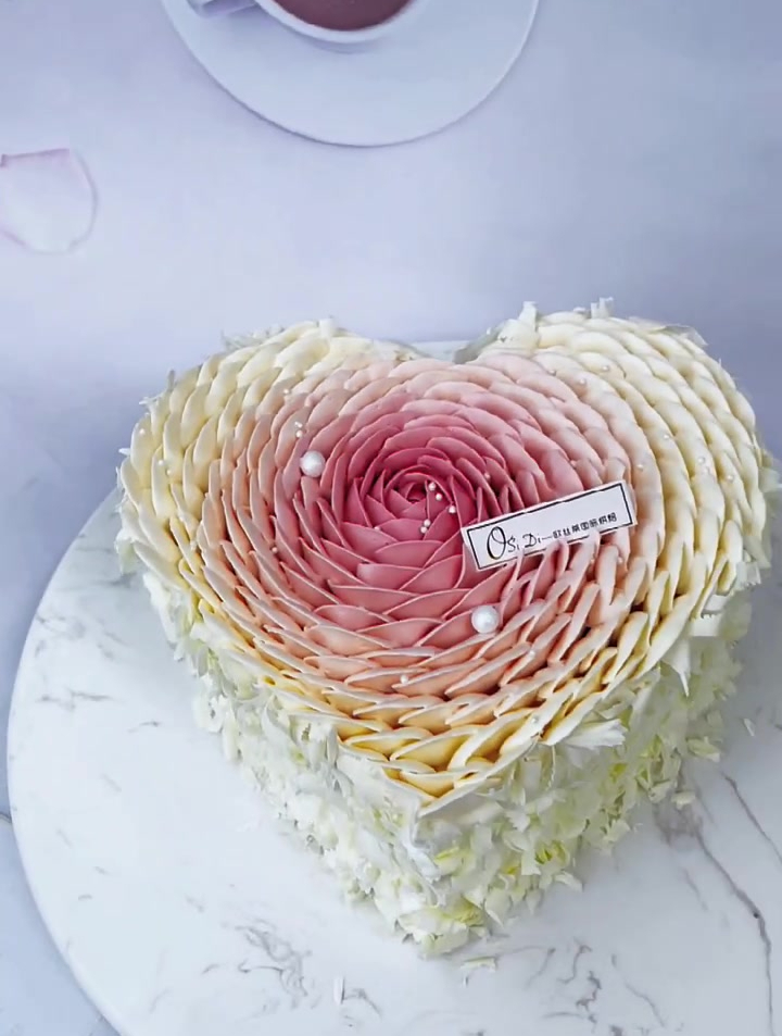 超唯美心形花瓣蛋糕教程