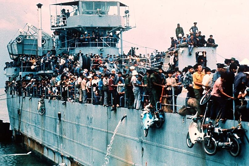 没有和平的年代,只有和平的国家!真实的利比亚撤侨有多凶险?