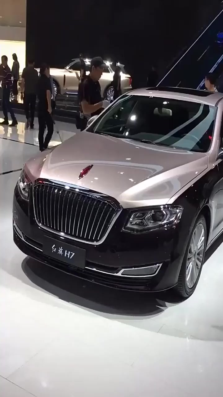 全新红旗h7霸气侧漏,外观堪比迈巴赫,价格非常亲民!