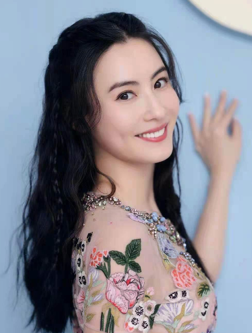 盘点性感妖娆的女明星,肤白貌美大长腿,个个让你神魂颠倒