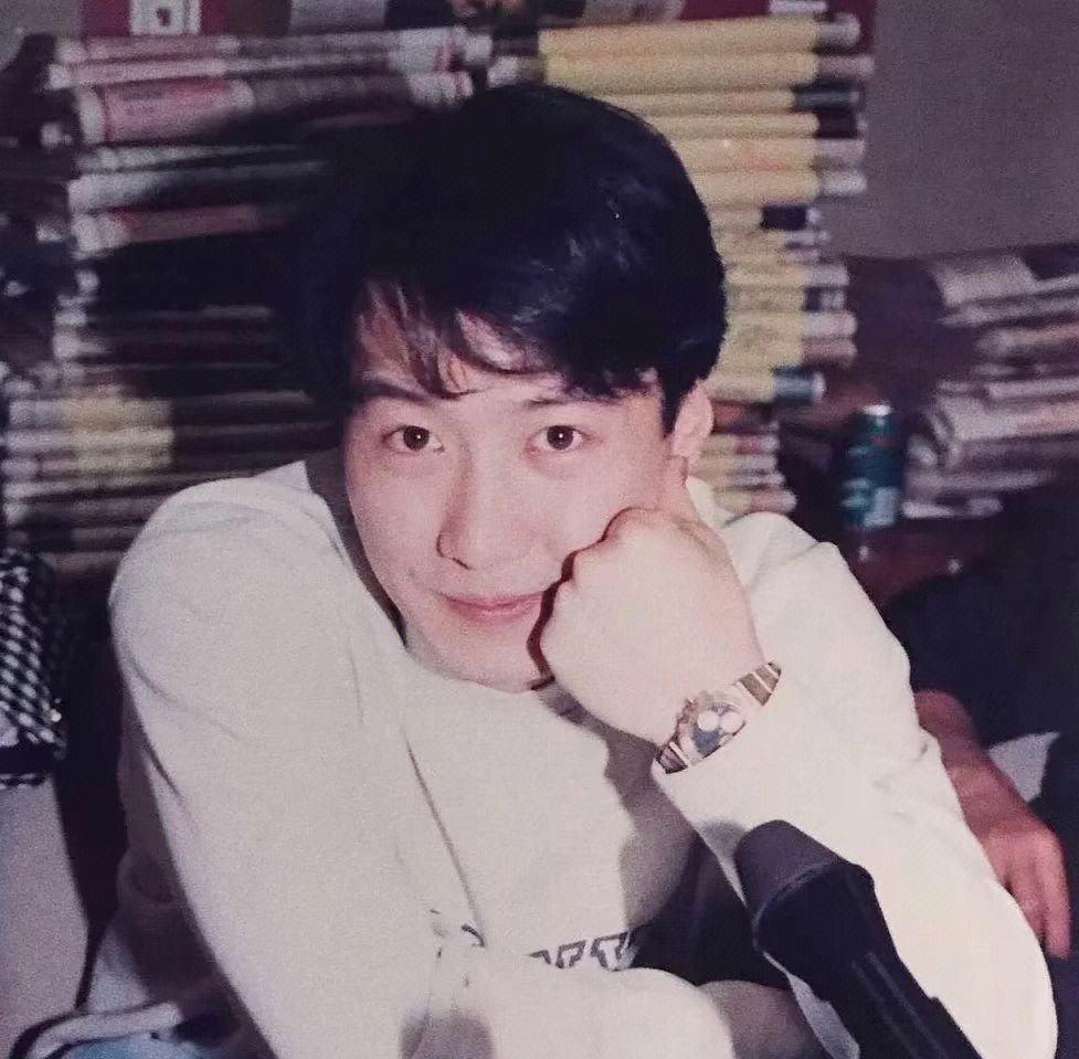 黎明,低调投身慈善,最早拿到联合国护照的华人