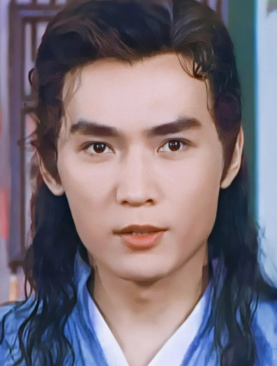 "古装第一男神"焦恩俊被迫与60岁"西门大妈"拍吻戏?