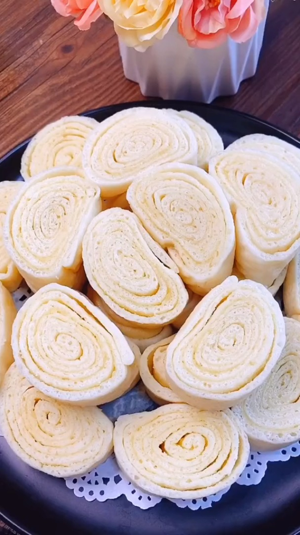 奶香千层卷好吃,做法超简单,这种方法最地道 美食 千层卷