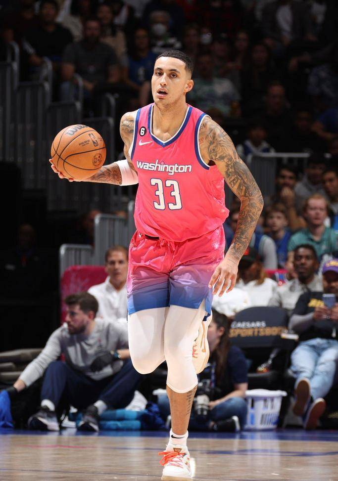 东契奇21中8砍下22分独行侠客场不敌奇才,库兹马爆发狂砍36 11 6