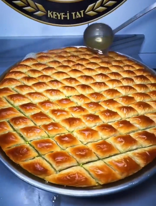 土耳其顶级甜品巴克拉瓦果仁蜜饼又香又甜