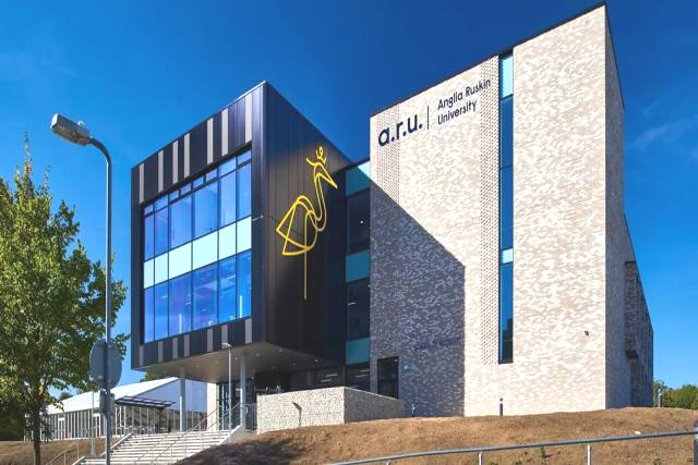 英国安格利亚鲁斯金大学留学报考指南