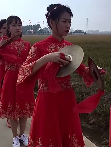 潮汕潮阳区谷饶镇东明村奉敬宋朝大元帅东明锣鼓队翁佳娜回顾经典-度