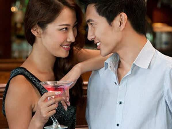 李学文和童丽玲经常相聚,每次相聚,二人都心照不宣,默认他们已经是一