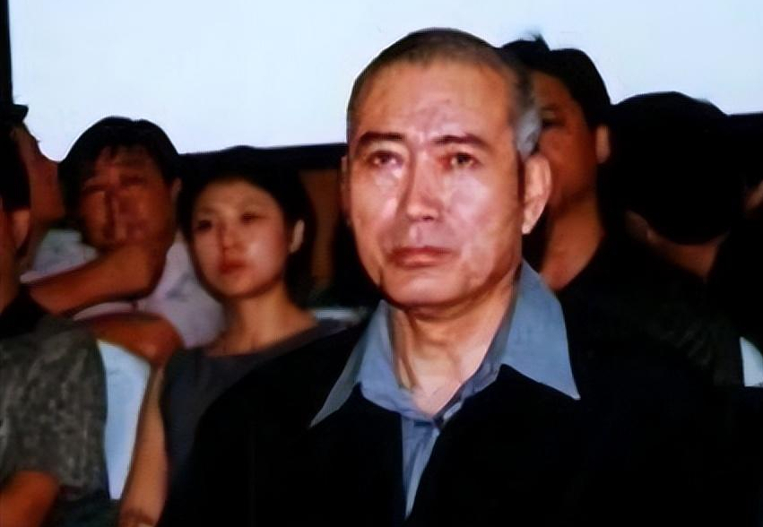 回顾贪官慕绥新拥有千亩私人庄园落马时遭两任妻子举报