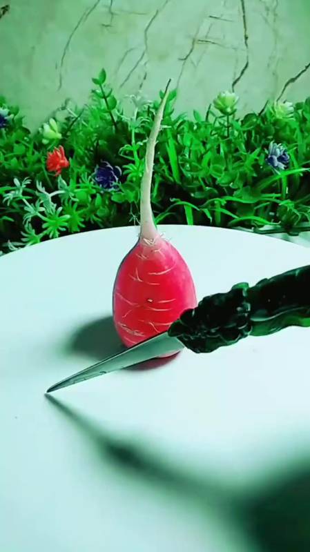 用萝卜雕刻灯笼,看到成品的那一刻,果然高手在民间!