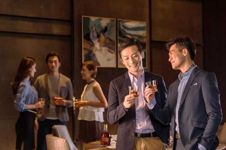 酒局饭局上的八条规则,懂得灵活运用,往往会混得越来越好