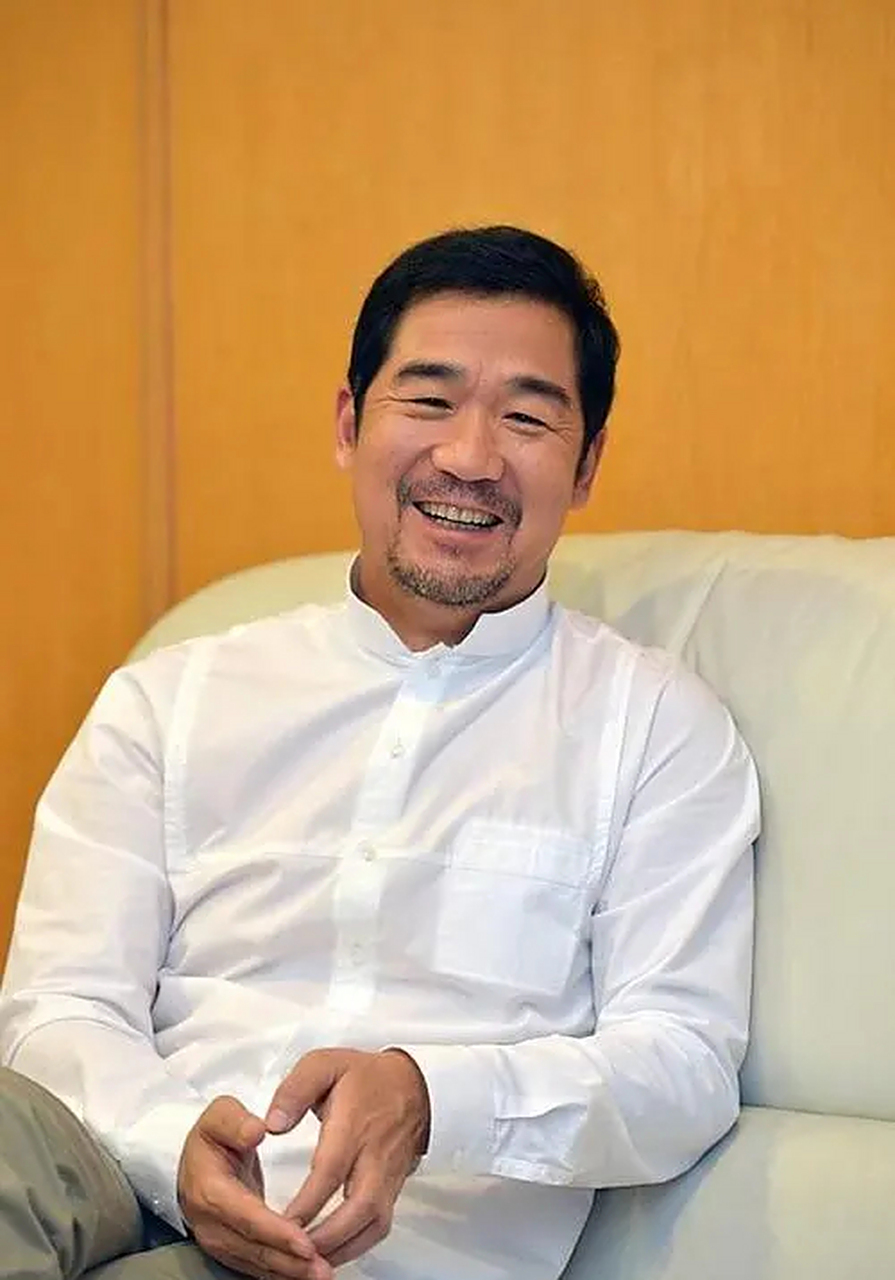 1998年,南极科考船的营救行动中,张国立表现出了非凡的勇气和决心