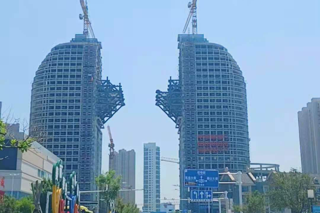 泰安老四海商城位置盖起来了双子楼,这里还能恢复昔日的繁华吗?